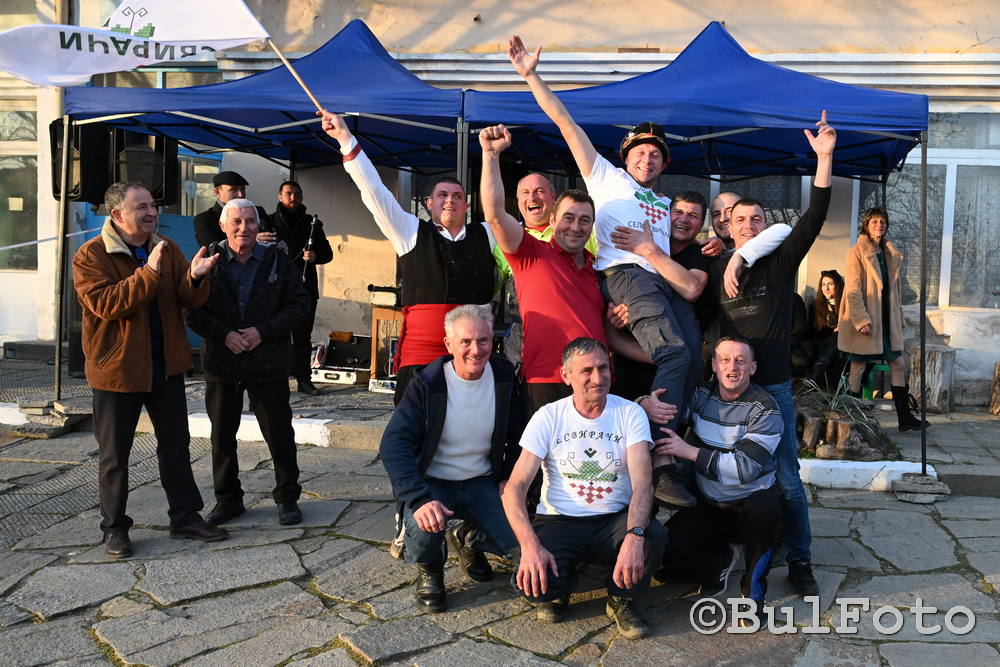 Свираченци избраха новия Трифон